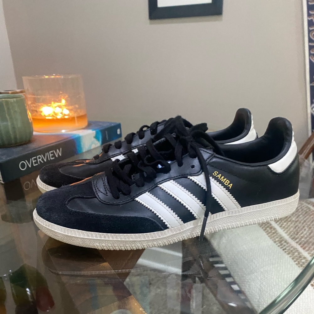 Adidas Sambas - Black/White - Boys/Youth Size 5